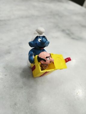 VERY RARE! VINTAGE 1983 JOKEY SMURF with trick box GARGAMEL HEAD #40247